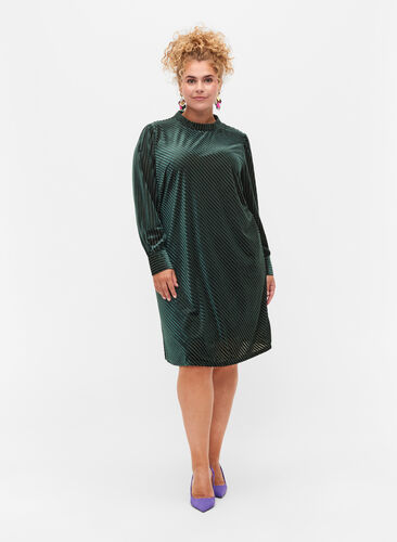Strukturmønstret kjole i velour, Scarab, Model image number 3