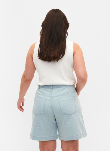 Denimshort i et stribet mønster, Light Blue Stripe, Model image number 1