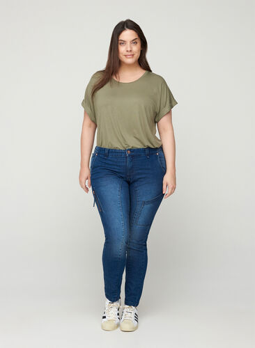 Ekstra slim fit Sanna jeans, Blue denim, Model image number 2