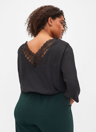 Bluse med 3/4 ærmer og blonderyg, Black, Model image number 1
