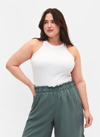 Ribbet tanktop i bomuld, Bright White, Model