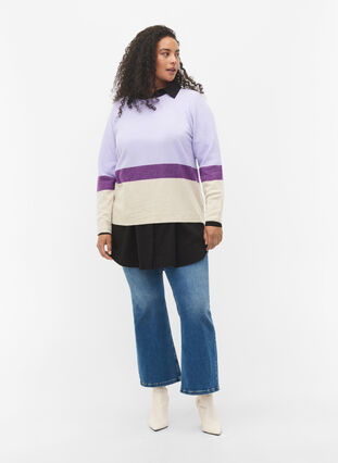Stribet strikbluse med rund hals, Lavender Comb, Model image number 2