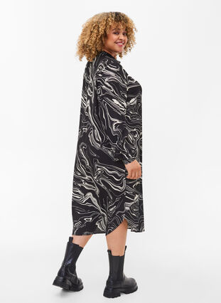 Skjortekjole i viskose med print, Black Swirl AOP, Model image number 1