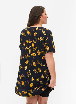 FLASH - Tunika med v-hals og print, Night Sky Yellow AOP, Model image number 1