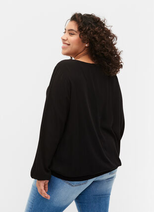 Viskosebluse med smock, Black, Model image number 1