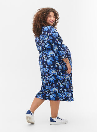 Blomstret graviditets kimono med 3/4 ærmer, Blue Flower Print, Model image number 1