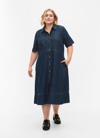 Denim skjortekjole med korte ærmer, Dark blue denim, Model