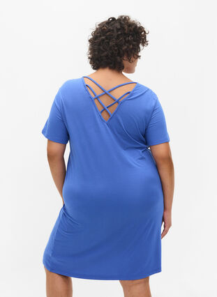 Kortærmet viskose kjole med rygdetalje, Dazzling Blue, Model image number 1