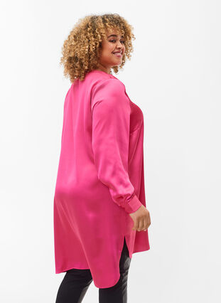 Lang shiny skjorte med slids, Pink Flambé, Model image number 1