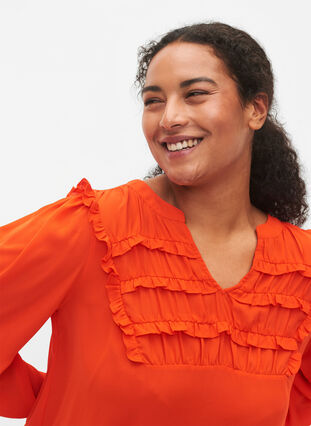 Langærmet bluse med flæsedetaljer, Orange.com, Model image number 2