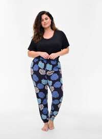 Bomulds natbukser med blomsterprint, Blue Flower, Model