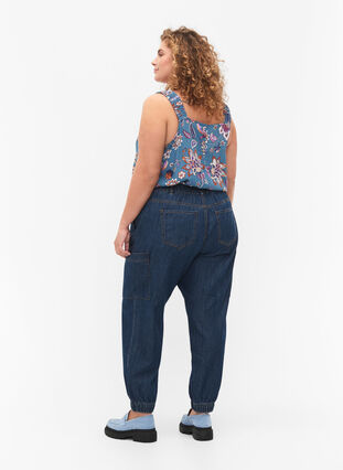 Cargojeans med lommer, Dark blue denim, Model image number 1