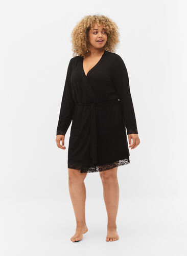Morgenkåbe i viskose med blonder, Black, Model image number 2