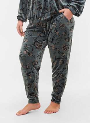 udsultet Tangle Eve Velour bukser med lommer og blomsterprint - Grøn - Str. 42-60 - PlusLet