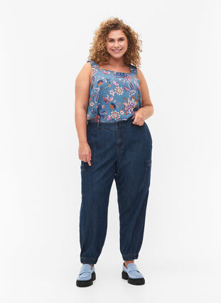 Cargojeans med lommer, Dark blue denim, Model image number 0
