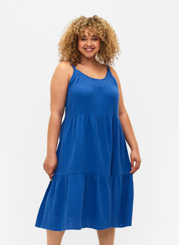 Ensfarvet stropkjole i bomuld, Victoria blue, Model image number 0