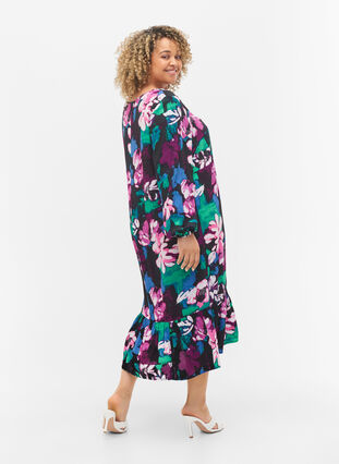 Blomstret midikjole med lange ærmer i viskose, Black Flower AOP, Model image number 1
