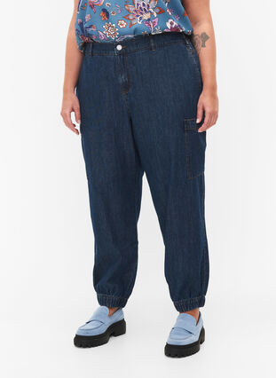 Cargojeans med lommer, Dark blue denim, Model image number 2