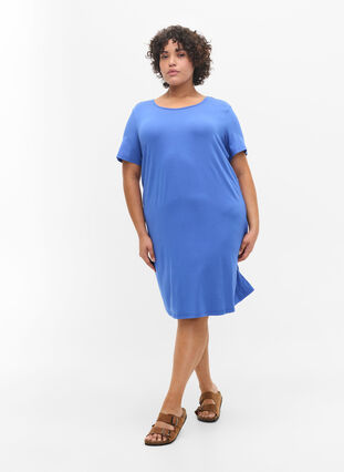 Kortærmet viskose kjole med rygdetalje, Dazzling Blue, Model image number 3