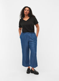 Løse denim bukser i lyocell (TENCEL™), Dark Blue, Model